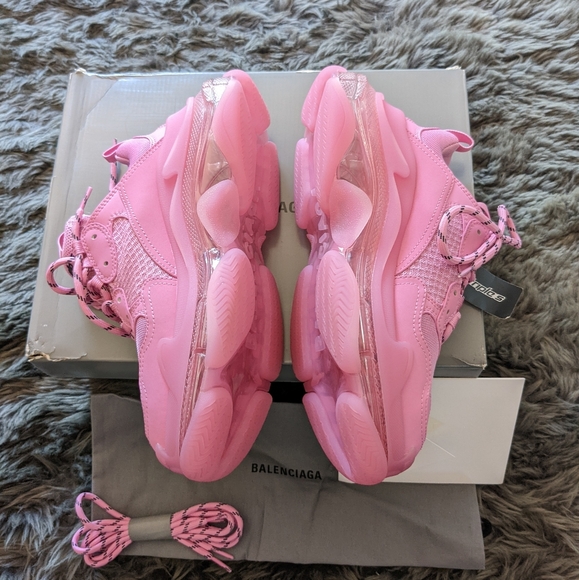 Balenciaga Triple S Sneakers. - Picture 2 of 10